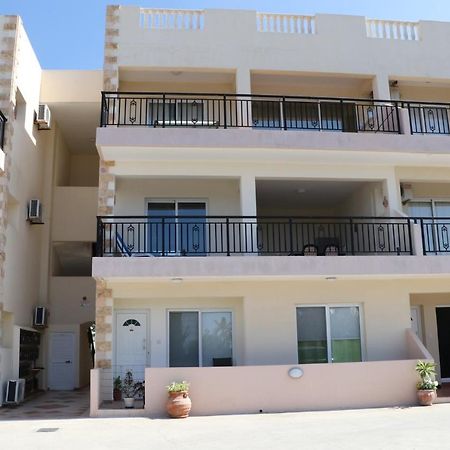 Sunset Apartment With Pool & 10 Mins To Venus Beach Paphos ภายนอก รูปภาพ