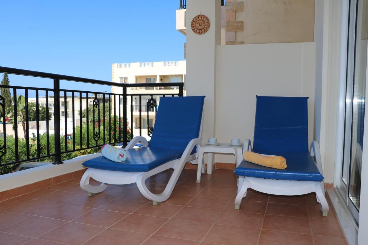 Sunset Apartment With Pool & 10 Mins To Venus Beach Paphos ภายนอก รูปภาพ