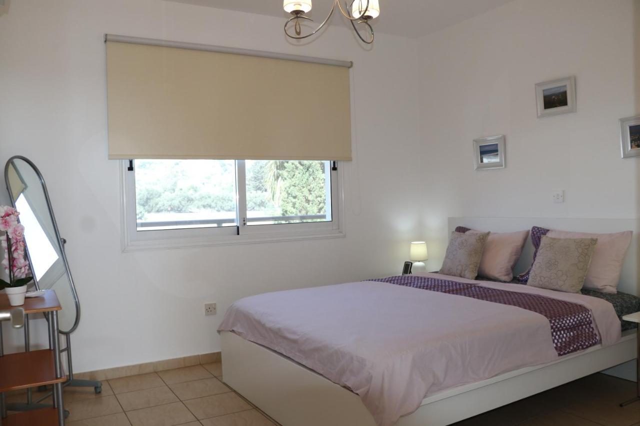 Sunset Apartment With Pool & 10 Mins To Venus Beach Paphos ภายนอก รูปภาพ